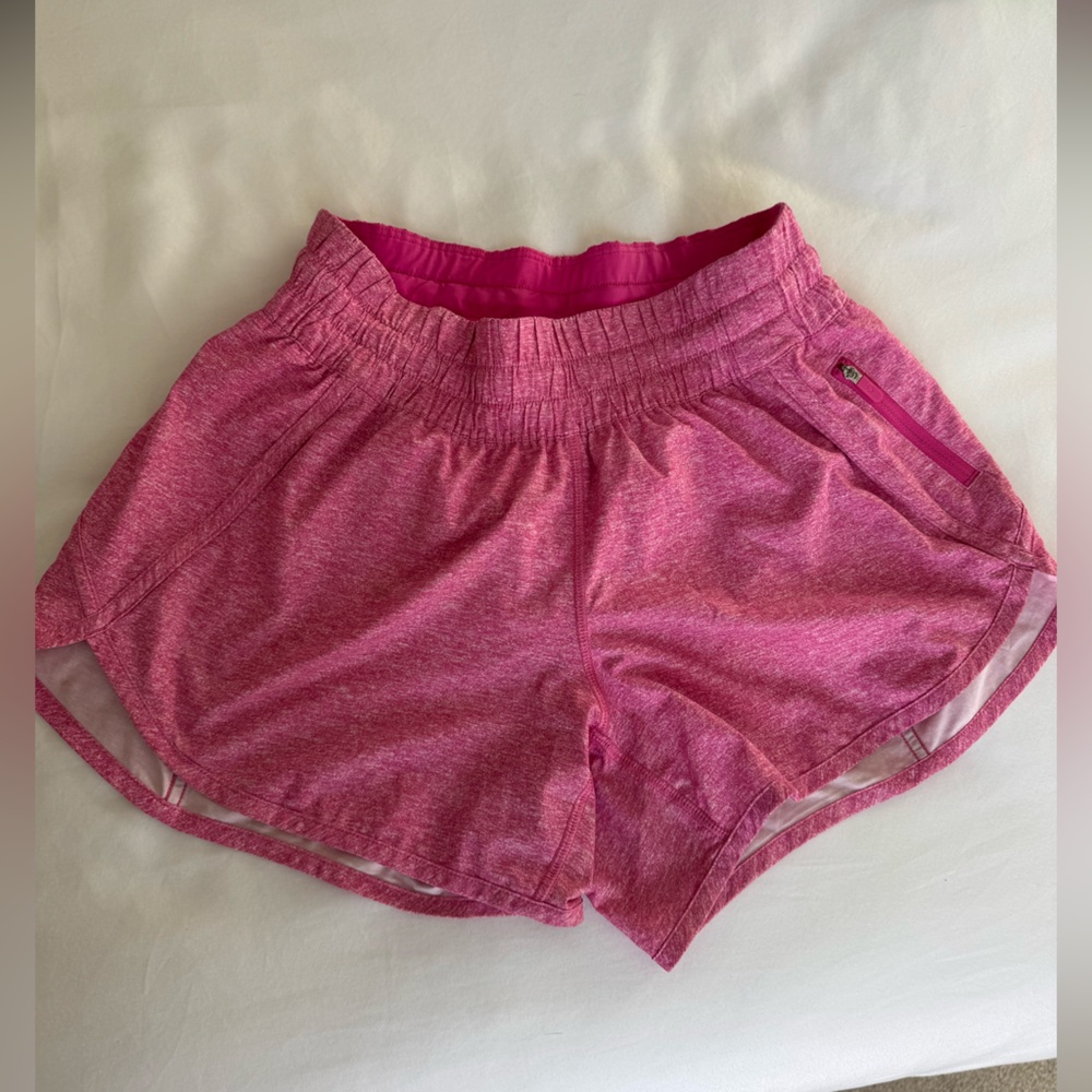 Lululemon Tracker Low Rise Shorts 4 in lined